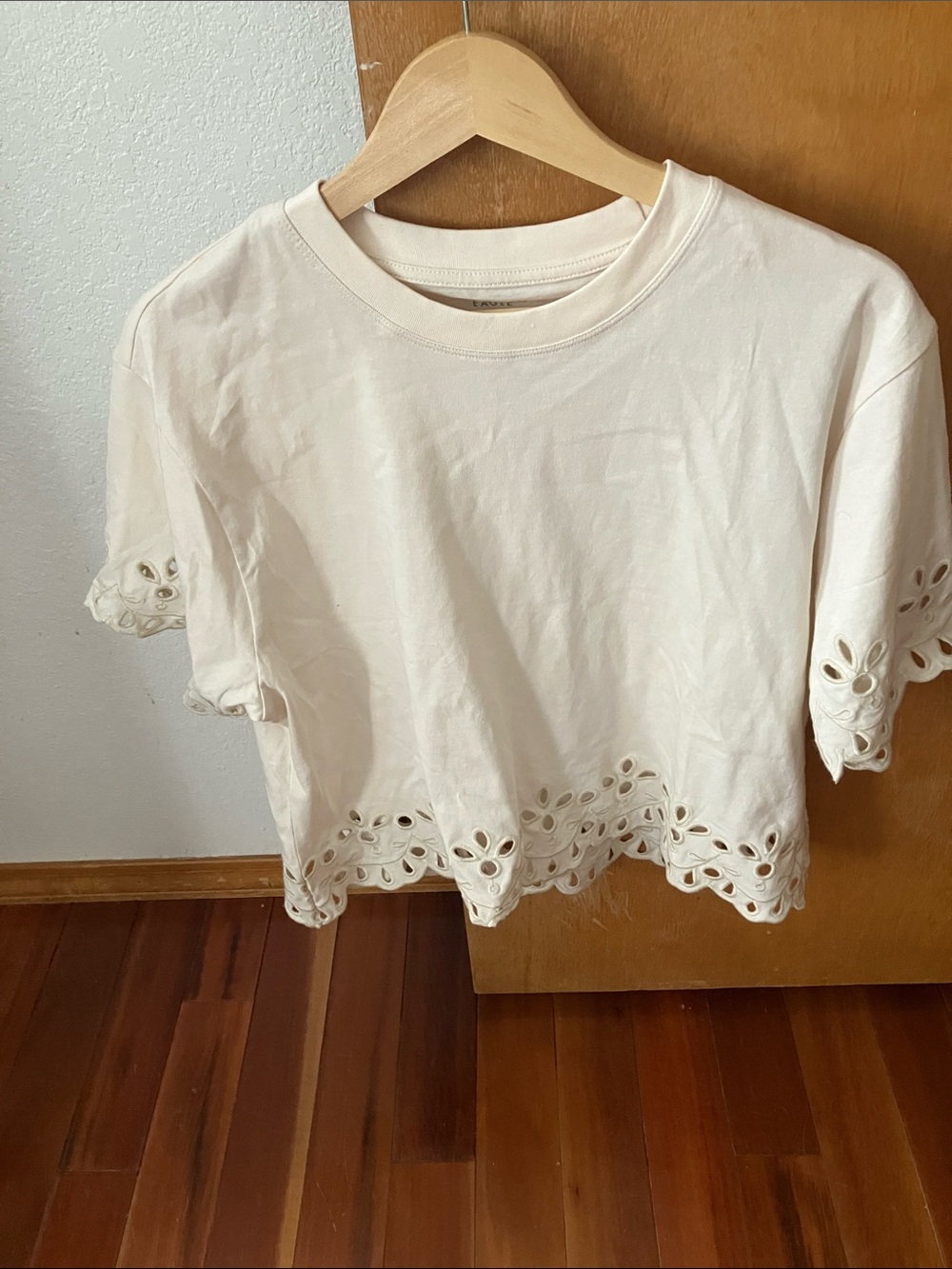 American Eagle Outfitters Cream Eyelet Hem Short Sleeve Tee